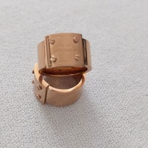 Michael Kors Ring.